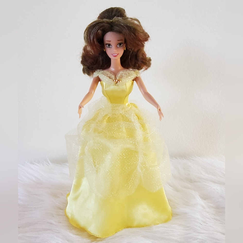 Disney Store Exclusive - Belle Doll (Barbie Style)